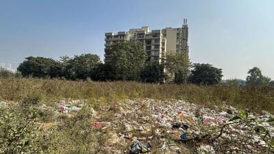 Garbage dumping seen in the empty land in Ardee City near Sector 52 in Gurugram on Tuesday. (Parveen Kumar/HT) Garbage dumping seen in the empty land in Ardee City near Sector 52 in Gurugram on Tuesday. (Parveen Kumar/HT)