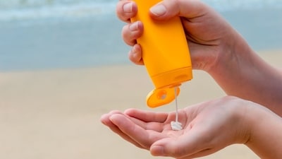 Need quick winter protection? Your sunscreen fix is just a tap away. (Adobe stock) Need quick winter protection? Your sunscreen fix is just a tap away. (Adobe stock)