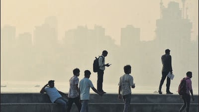 Mumbai, India – 24, Nov 2025: Haze over the city skyline at Marine Lines, in Mumbai, India, on Monday, Nov 24, 2025. (Photo by Bhushan Koyande/HT Photo) Mumbai, India – 24, Nov 2025: Haze over the city skyline at Marine Lines, in Mumbai, India, on Monday, Nov 24, 2025. (Photo by Bhushan Koyande/HT Photo)