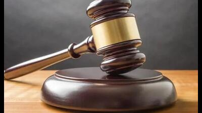 Reviewing the lower court’s order sheet, Justice Singh noted that while the accused has been regularly appearing, the prosecution has not produced a single witness. (For representation)