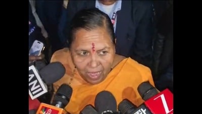 Uma Bharti talking to reporters on Monday night at Jhansi railway station (HT Photo) Uma Bharti talking to reporters on Monday night at Jhansi railway station (HT Photo)