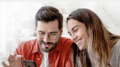 <p>బీఎస్ఎన్ఎల్ చౌకైన 72 రోజుల చెల్లుబాటు ప్లాన్ - భారతదేశ టెలికాం రంగం వేగంగా మారుతోంది. ప్రతి కంపెనీ వినియోగదారులను ఆకర్షించడానికి కొత్త ఆఫర్లను అందిస్తోంది. ఈ పోటీలో బీఎస్ఎన్ఎల్ కూడా ముందుంది. బీఎస్ఎన్ఎల్ నిరంతరం కొత్త ప్లాన్లను తీసుకొస్తోంది. మరీ ముఖ్యంగా రూ .500 లోపు ఒక సూపర్ ప్లాన్ను కలిగి ఉంది, ఇది సుదీర్ఘ వాలిడిటీతో వస్తుంది. ఈ ప్లాన్ అన్ని వివరాలను ఇక్కడ తెలుసుకోండి..</p> <p>బీఎస్ఎన్ఎల్ చౌకైన 72 రోజుల చెల్లుబాటు ప్లాన్ - భారతదేశ టెలికాం రంగం వేగంగా మారుతోంది. ప్రతి కంపెనీ వినియోగదారులను ఆకర్షించడానికి కొత్త ఆఫర్లను అందిస్తోంది. ఈ పోటీలో బీఎస్ఎన్ఎల్ కూడా ముందుంది. బీఎస్ఎన్ఎల్ నిరంతరం కొత్త ప్లాన్లను తీసుకొస్తోంది. మరీ ముఖ్యంగా రూ .500 లోపు ఒక సూపర్ ప్లాన్ను కలిగి ఉంది, ఇది సుదీర్ఘ వాలిడిటీతో వస్తుంది. ఈ ప్లాన్ అన్ని వివరాలను ఇక్కడ తెలుసుకోండి..</p>