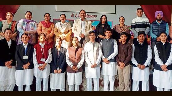 Students from Ludhiana who will participate in the mock assembly session at Anandpur Sahib on Wednesday. (HT Photo)