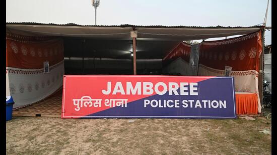 The police station set up at the national jamboree event at the Defence Expo Ground, Vrindavan Sector 15, in Lucknow. (Mushtaq Ali/HT Photo)