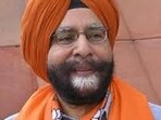 Punjab BJP leader and former IAS officer Jagmohan Singh Raju on Tuesday accused the Punjab government of playing with the sentiments of the people on the issue of “holy city” status for Amritsar by “diluting” the historic protections granted to the city under the 1956 Rules prohibition order. Punjab BJP leader and former IAS officer Jagmohan Singh Raju on Tuesday accused the Punjab government of playing with the sentiments of the people on the issue of “holy city” status for Amritsar by “diluting” the historic protections granted to the city under the 1956 Rules prohibition order.