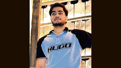 Abul Rehman Maqsood Alam Khan is the son of a scrap dealer and a third-year student at Khalsa College in Matunga