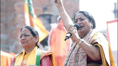 CM Rekha Gupta addresses the Swabhiman Sabha in the Wazirpur Industrial area, New Delhi on Wednesday. (HT photo) CM Rekha Gupta addresses the Swabhiman Sabha in the Wazirpur Industrial area, New Delhi on Wednesday. (HT photo)