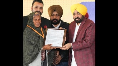 Chief minister Bhagwant Mann on Wednesday disbursed compensation amounting to  ₹377 crore to more than 30,000 families whose houses were damaged during the recent floods.