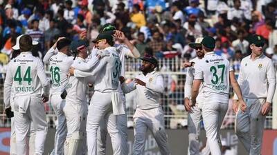 India crashed to a heaviest-ever 408-run defeat to South Africa in the second Test here on Wednesday after yet another shambolic batting performance. (HT photo) India crashed to a heaviest-ever 408-run defeat to South Africa in the second Test here on Wednesday after yet another shambolic batting performance. (HT photo)