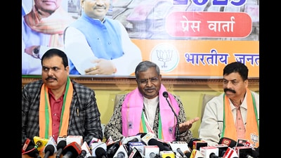 Jharkhand BJP chief Babulal Marandi (centre) at a press meet in Ranchi (ANI FILE) Jharkhand BJP chief Babulal Marandi (centre) at a press meet in Ranchi (ANI FILE)