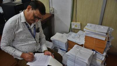 The BMC has initiated a verification drive to eliminate duplicate entries, to ensure that no voter casts a ballot at more than one polling booth. (Praful Gangurde/HT Photo) The BMC has initiated a verification drive to eliminate duplicate entries, to ensure that no voter casts a ballot at more than one polling booth. (Praful Gangurde/HT Photo)