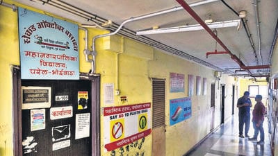 The Maharashtra State Teachers Council claimed that the Second October Vasahat Municipal Marathi School was shifted to four cramped one-room kitchen units nearby. (Satish Bate/Hindustan Times) The Maharashtra State Teachers Council claimed that the Second October Vasahat Municipal Marathi School was shifted to four cramped one-room kitchen units nearby. (Satish Bate/Hindustan Times)