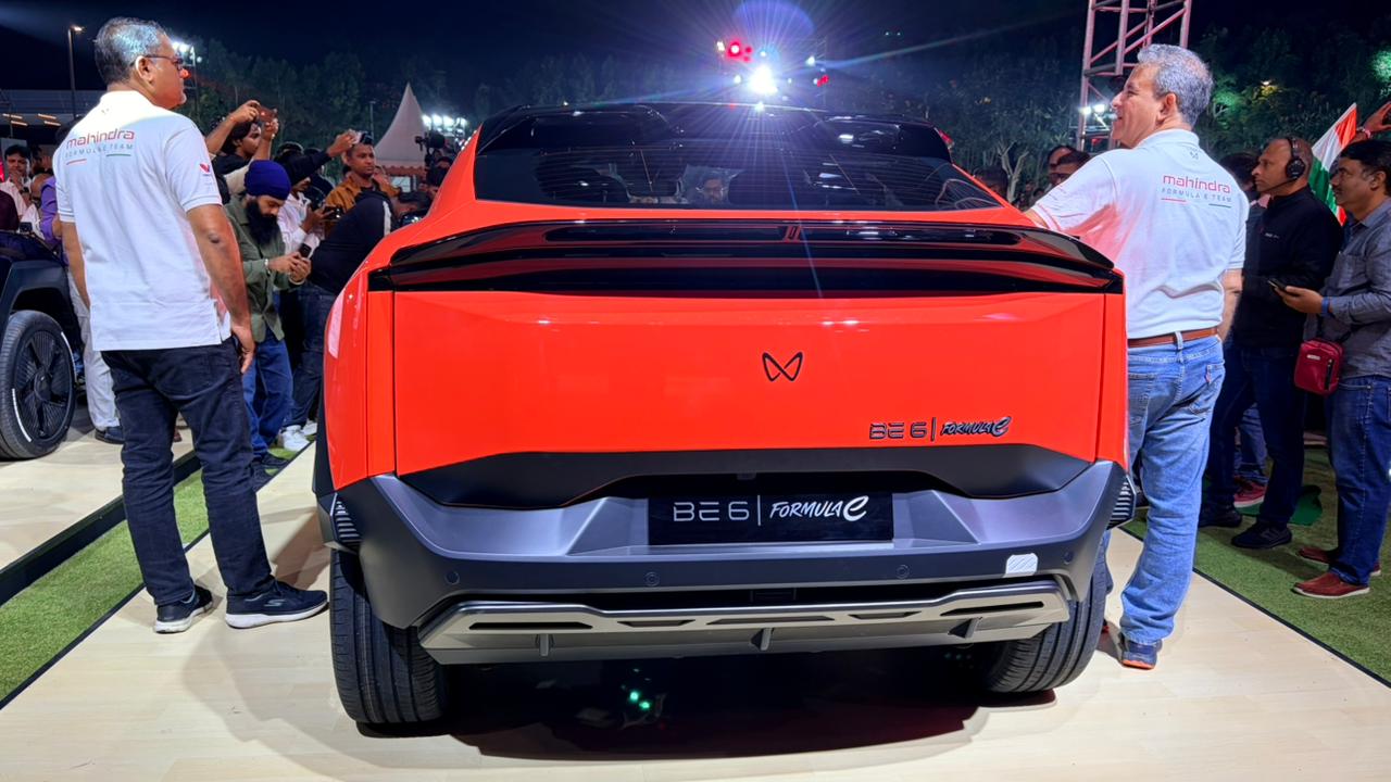 The BE 6 Formula E gets a cleaner LED lightbar design and features carbon fibre elements on the door trim and interior The BE 6 Formula E gets a cleaner LED lightbar design and features carbon fibre elements on the door trim and interior