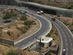 Mumbai-Pune Highway HT photo by Hemant Padalkar. 08.05.08 Mumbai-Pune Highway HT photo by Hemant Padalkar. 08.05.08