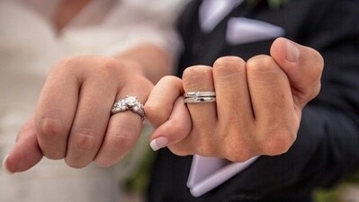 Expert reveals the perfect nail shape for every engagement ring cut (Photo: Beyond the 4Cs) Expert reveals the perfect nail shape for every engagement ring cut (Photo: Beyond the 4Cs)