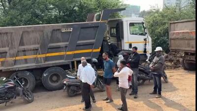 Environmental activists and citizens stopped riverfront development (RFD) project along Mula river in Pimple Nilakh ground alleging that excavation was carried out without following demarcation norms. (HT)