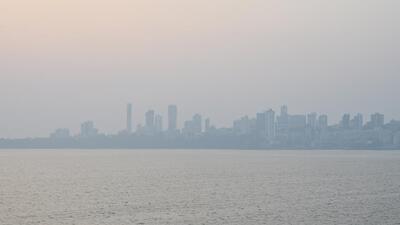 Mumbai, India. Nov 14, 2025 - Mumbai city's air quality is poor due to falling temperatures and ongoing infrastructure projects. Mumbai, India. Nov 14, 2025. (Photo by Raju Shinde/HT Photo) (Raju Shinde) Mumbai, India. Nov 14, 2025 - Mumbai city's air quality is poor due to falling temperatures and ongoing infrastructure projects. Mumbai, India. Nov 14, 2025. (Photo by Raju Shinde/HT Photo) (Raju Shinde)