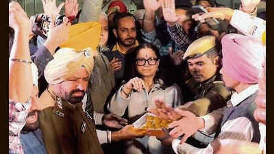 Panjab University V-C Renu Vig celebrating with students on the Panjab University campus. (HT) Panjab University V-C Renu Vig celebrating with students on the Panjab University campus. (HT)