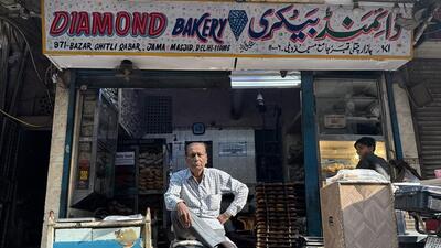 This is an interwoven tale of two Walled City institutions, recording a rare occasion when they came together, briefly. Diamond Bakery and Shakeel Artist. (HT) This is an interwoven tale of two Walled City institutions, recording a rare occasion when they came together, briefly. Diamond Bakery and Shakeel Artist. (HT)