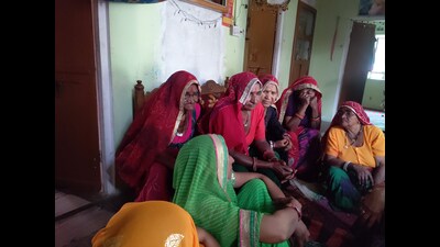 Women singing folk songs at a ceremony in Rajasthan. (Shutterstock)