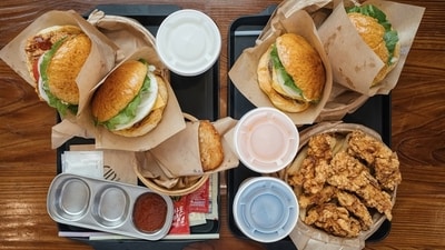 Fast-food restaurants open on Thanksgiving Fast-food restaurants open on Thanksgiving