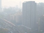 In recent years, Mumbai has been witnessing a worrying rise in winter air pollution. The last notably troubled winter was in 2022. Then, on 25th November 2025, the city saw one of its worst mysterious hazy days. (Photo by Satish Bate/ Hindustan Times) (Hindustan Times)