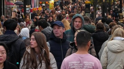Shoppers walk along London's most famous shopping Street, Oxford Street, on black Friday in London, Friday, Nov. 28, 2025 (AP) Shoppers walk along London's most famous shopping Street, Oxford Street, on black Friday in London, Friday, Nov. 28, 2025 (AP)
