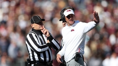 Head coach Lane Kiffin of the Mississippi Rebels reacts during the first half against the Mississippi State Bulldogs (Getty Images via AFP) Head coach Lane Kiffin of the Mississippi Rebels reacts during the first half against the Mississippi State Bulldogs (Getty Images via AFP)