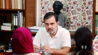 New Delhi, Nov 28 (ANI): Lok Sabha Leader of Opposition Rahul Gandhi meets members of the Warrior moms: Mothers for clean air organization, in New Delhi on Friday. (@RahulGandhi/ANI Photo) (@RahulGandhi) New Delhi, Nov 28 (ANI): Lok Sabha Leader of Opposition Rahul Gandhi meets members of the Warrior moms: Mothers for clean air organization, in New Delhi on Friday. (@RahulGandhi/ANI Photo) (@RahulGandhi)