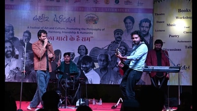 Rooh, a band, performs on the first day of the 10th Kabir Festival, in Lucknow, on Friday (Mushtaq Ali/HT) Rooh, a band, performs on the first day of the 10th Kabir Festival, in Lucknow, on Friday (Mushtaq Ali/HT)