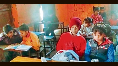 Students of a government primary school in casual clothing in Ludhiana on Friday. (HT Photo) Students of a government primary school in casual clothing in Ludhiana on Friday. (HT Photo)