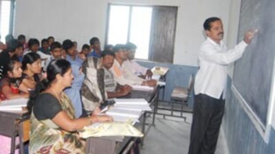 <p>2025-26 విద్యా సంవత్సరానికి పదో తరగతి, ఇంటర్లో ప్రవేశాలు కల్పిస్తారు. అర్హులైన అభ్యర్థులు ఆన్ లైన్ విధానంలో దరఖాస్తు చేసుకోవాలి. <a href="https://www.telanganaopenschool.org/" target="_blank">https://www.telanganaopenschool.org/</a> వెబ్ సైట్ లో పూర్తి వివరాలను తెలుసుకోవచ్చు.</p> <p>2025-26 విద్యా సంవత్సరానికి పదో తరగతి, ఇంటర్లో ప్రవేశాలు కల్పిస్తారు. అర్హులైన అభ్యర్థులు ఆన్ లైన్ విధానంలో దరఖాస్తు చేసుకోవాలి. <a href="https://www.telanganaopenschool.org/" target="_blank">https://www.telanganaopenschool.org/</a> వెబ్ సైట్ లో పూర్తి వివరాలను తెలుసుకోవచ్చు.</p>