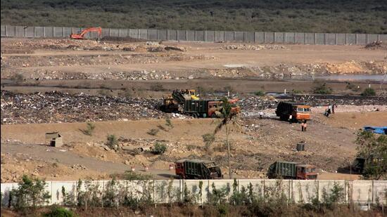 The Bombay High Court on Wednesday pulled up the state government for failing to comply with its earlier orders to urgently address the pollution and health hazards caused by the Kanjurmarg dumping ground. (Photo by Praful Gangurde from 2012) (REPRESENTATIVE IMAGE)