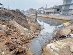 Dairy owners allege that the MC has failed to lift cow dung regularly from the Tajpur Road Dairy Complex, due to which the waste starts flowing towards Buddha Nullah. (HT Photo) Dairy owners allege that the MC has failed to lift cow dung regularly from the Tajpur Road Dairy Complex, due to which the waste starts flowing towards Buddha Nullah. (HT Photo)