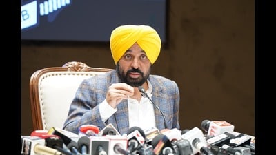 Chief minister Bhagwant Mann on Saturday said the Punjab government will construct 44,920 km of road stretches in the state with an outlay of  ₹16,209 crore. (HT Photo)
