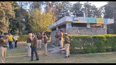 Garden-goers heard a scream from the women’s toilet around 3.15 pm and alerted traffic police posted at the entrance. (HT) Garden-goers heard a scream from the women’s toilet around 3.15 pm and alerted traffic police posted at the entrance. (HT)