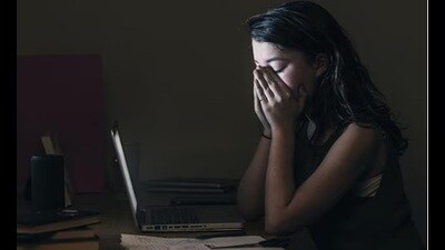 One in four female journalists and one in three women parliamentarians has reported online violence, according to UN Women One in four female journalists and one in three women parliamentarians has reported online violence, according to UN Women