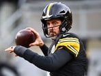 Aaron Rodgers #8 of the Pittsburgh Steelers warms up prior to a game against the Buffalo Bills at Acrisure Stadium on November 30, 2025 in Pittsburgh, Pennsylvania. Aaron Rodgers #8 of the Pittsburgh Steelers warms up prior to a game against the Buffalo Bills at Acrisure Stadium on November 30, 2025 in Pittsburgh, Pennsylvania.