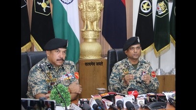 (From left) BSF DIG SS Chandel and IG Atul Fulzele during a press conference at Attari-Wagah check post in Amritsar on Sunday. (Sameer Sehgal/HT) (From left) BSF DIG SS Chandel and IG Atul Fulzele during a press conference at Attari-Wagah check post in Amritsar on Sunday. (Sameer Sehgal/HT)