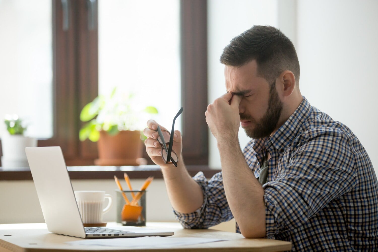 Are you habitually doomscrolling at night? It may affect your brain chemistry and leave you groggy next morning. (Picture credit: Freepik) Are you habitually doomscrolling at night? It may affect your brain chemistry and leave you groggy next morning. (Picture credit: Freepik)