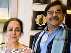 Shatrughan Sinha on meeting Hema Malini after Dharmendra's death. Shatrughan Sinha on meeting Hema Malini after Dharmendra's death.