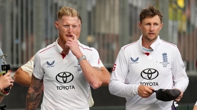 Ben Stokes and Joe Root look dejected after first Ashes match. (REUTERS)