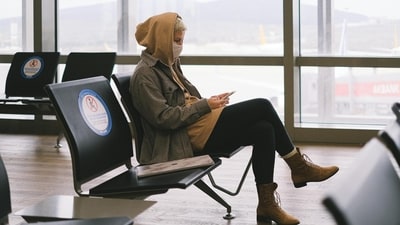 Many travellers use airport Wi-Fi without knowing the security risks that can expose their personal information. (Pexles) Many travellers use airport Wi-Fi without knowing the security risks that can expose their personal information. (Pexles)