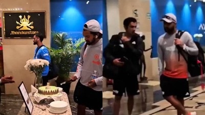 বারবার ফোন সত্ত্বেও বিজয় উদযাপনে যোগ দিতে রাজি নলেন বিরাট কোহলি। গম্ভীর-রোহিতের আড্ডা টিম হোটেলে ছড়িয়ে পড়ে বারবার ফোন সত্ত্বেও বিজয় উদযাপনে যোগ দিতে রাজি নলেন বিরাট কোহলি। গম্ভীর-রোহিতের আড্ডা টিম হোটেলে ছড়িয়ে পড়ে