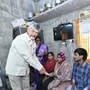 గోపీనాథపట్నం గ్రామంలో కిడ్నీ బాధిత మహిళ గుడ్ల నాగలక్ష్మికి పింఛను అందించిన సీఎం చంద్రబాబు