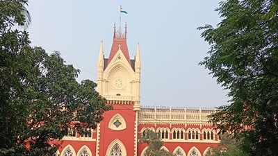 কলকাতা হাইকোর্ট। কলকাতা হাইকোর্ট।