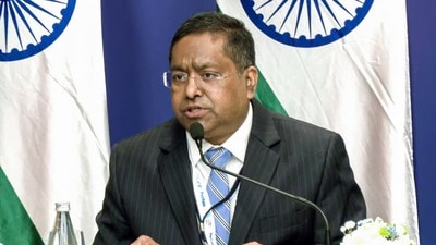 'হাস্যকর বিবৃতি': শ্রীলঙ্কায় ত্রাণ বিমান চালানোর বিষয়ে পাকিস্তানের দাবির নিন্দা করল ভারত (ANI Video Grab) 'হাস্যকর বিবৃতি': শ্রীলঙ্কায় ত্রাণ বিমান চালানোর বিষয়ে পাকিস্তানের দাবির নিন্দা করল ভারত (ANI Video Grab)