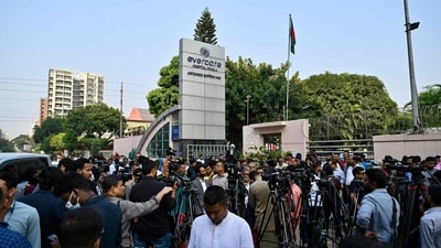 Various countries have offered medical assistance, and security has been heightened at the hospital where Khaleda Zia has been admitted. (AFP) Various countries have offered medical assistance, and security has been heightened at the hospital where Khaleda Zia has been admitted. (AFP)