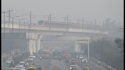 NO₂ is part of a group of gases known as nitrogen oxides (NOₓ) which includes nitric oxide (NO), another major pollutant from vehicles. (HT Photo) NO₂ is part of a group of gases known as nitrogen oxides (NOₓ) which includes nitric oxide (NO), another major pollutant from vehicles. (HT Photo)