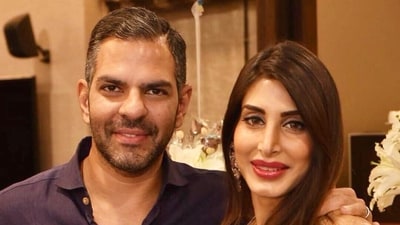 Sunjay married Priya Sachdev in 2017. Sunjay married Priya Sachdev in 2017.